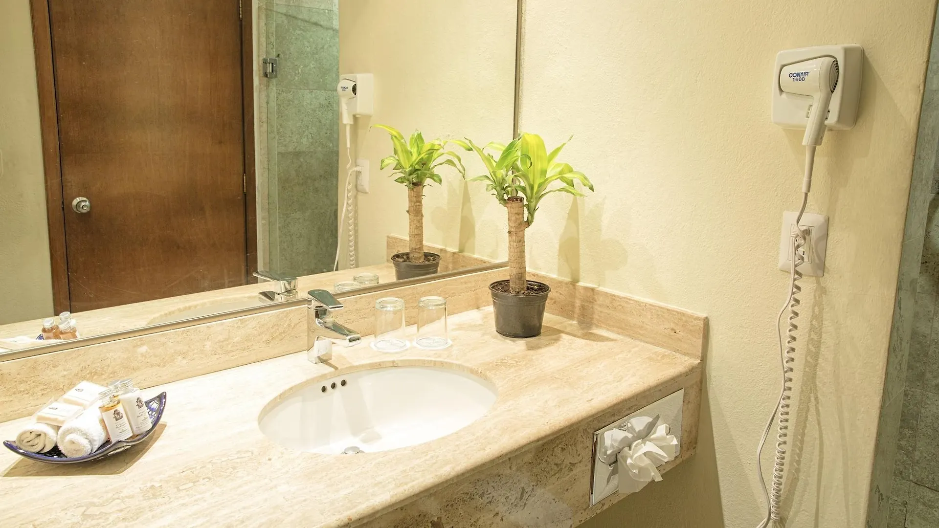 ***  Hotel Los Itzaes By 5Th Av Playa del Carmen Mexiko